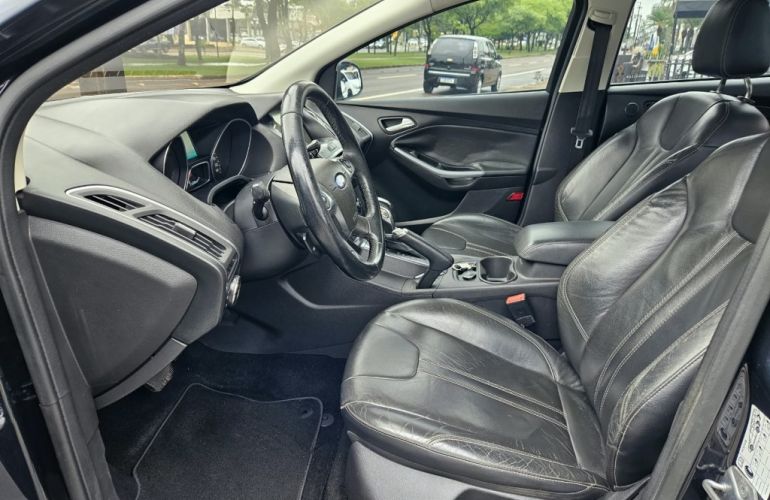 Ford Focus Fastback Titanium 2.0 PowerShift - Foto #4
