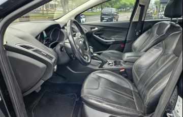 Ford Focus Fastback Titanium 2.0 PowerShift - Foto #4