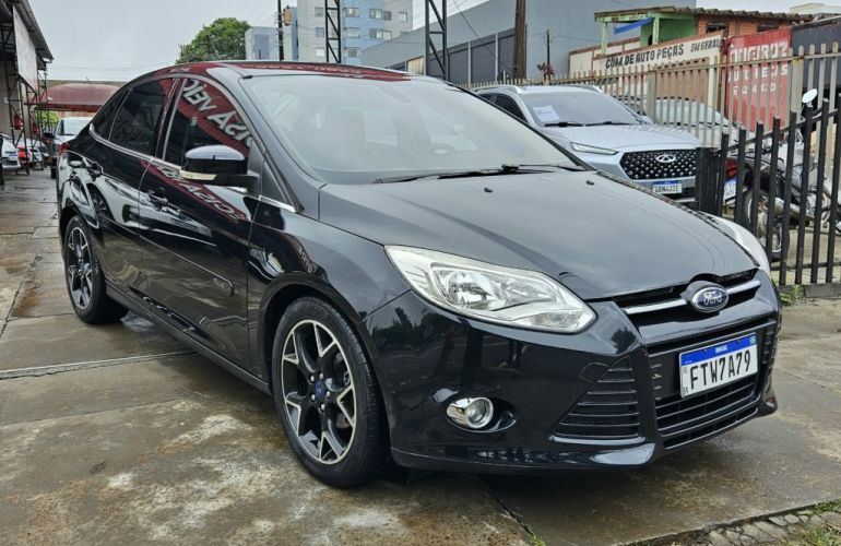 Ford Focus Fastback Titanium 2.0 PowerShift - Foto #5