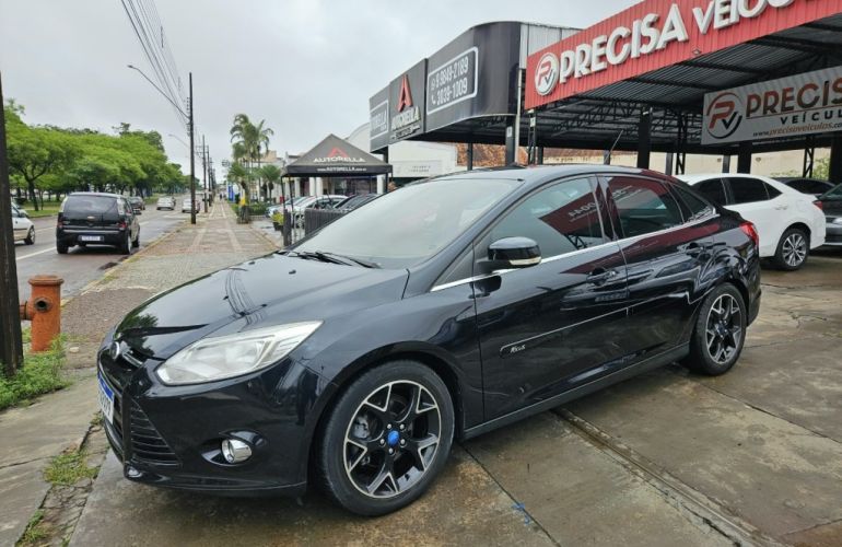 Ford Focus Fastback Titanium 2.0 PowerShift - Foto #8