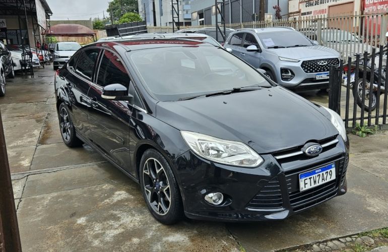 Ford Focus Fastback Titanium 2.0 PowerShift - Foto #10
