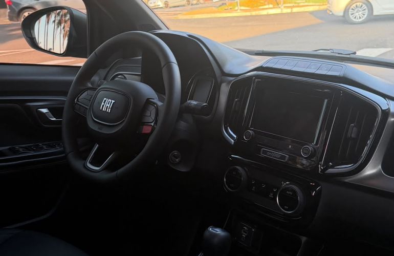 Fiat Strada 1.0 Turbo 200 Ultra Cd - Foto #10