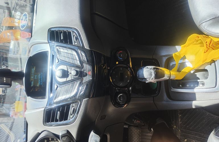 Ford New Fiesta Titanium 1.6 16V PowerShift - Foto #2