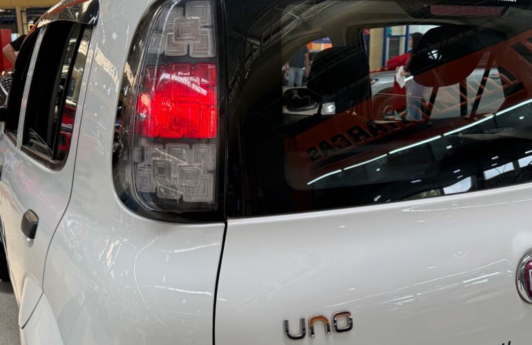 Fiat Uno 1.0 Fire Attractive - Foto #4