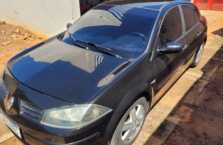 Renault Mégane Sedan Privilége 2.0 16V (aut) - Foto #3