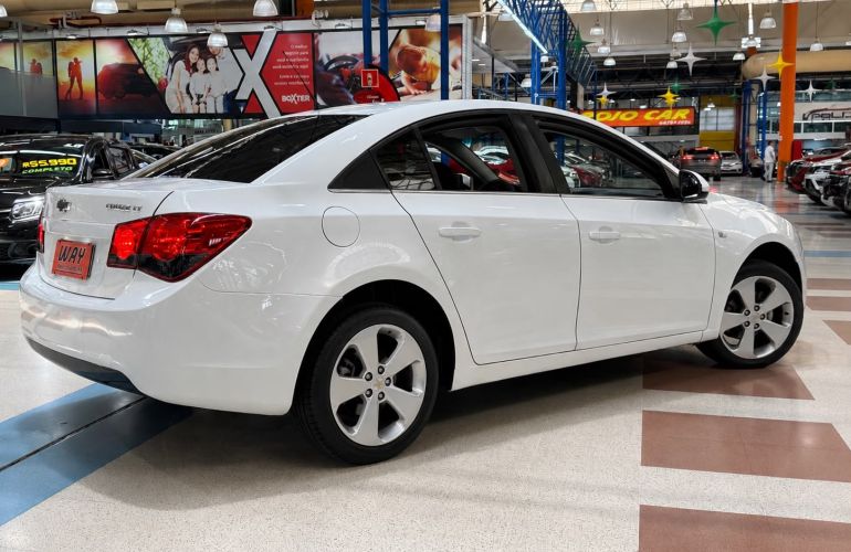 Chevrolet Cruze 1.8 LT 16v - Foto #3