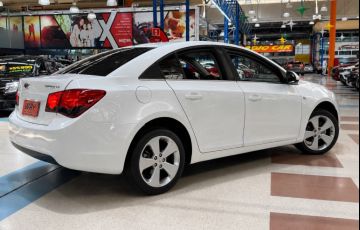 Chevrolet Cruze 1.8 LT 16v - Foto #3