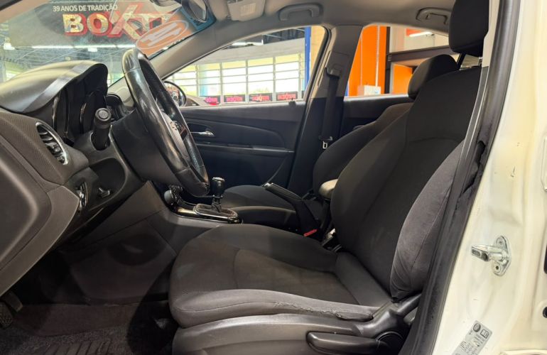 Chevrolet Cruze 1.8 LT 16v - Foto #8