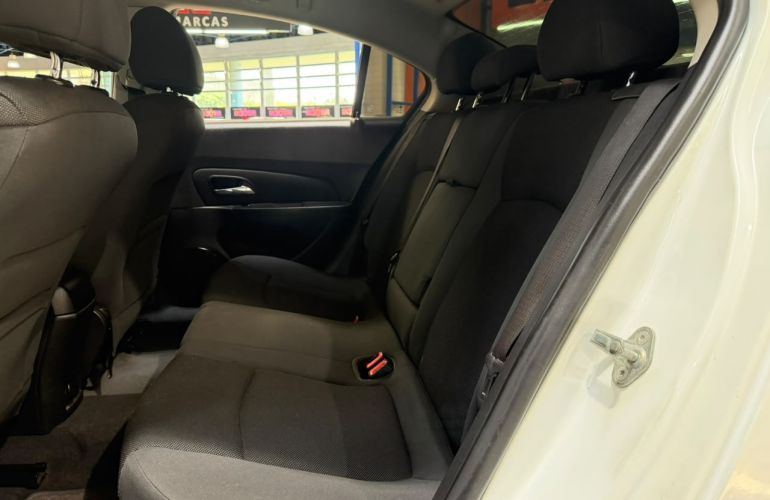Chevrolet Cruze 1.8 LT 16v - Foto #9