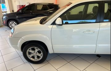 Hyundai Tucson 2.0 MPFi GLS Base 16V 143cv 2wd - Foto #3