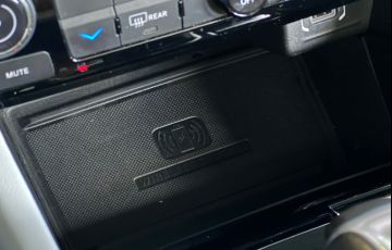 Jeep Commander 1.3 T270 Turbo Overland - Foto #10