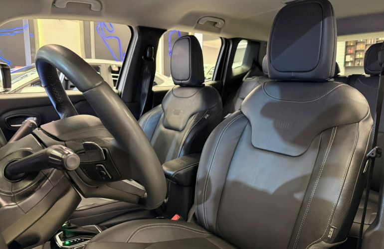 Jeep Renegade 1.3 T270 Turbo Longitude - Foto #7