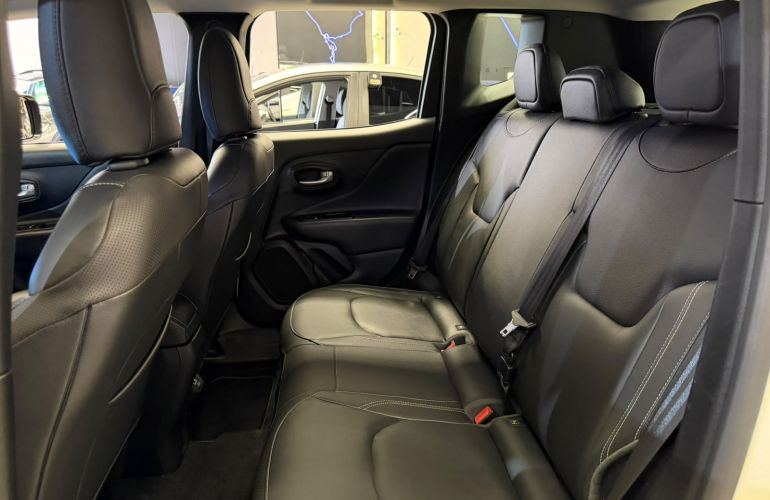 Jeep Renegade 1.3 T270 Turbo Longitude - Foto #8