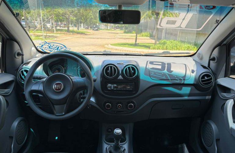 Fiat Palio 1.4 MPi Attractive 8v - Foto #6