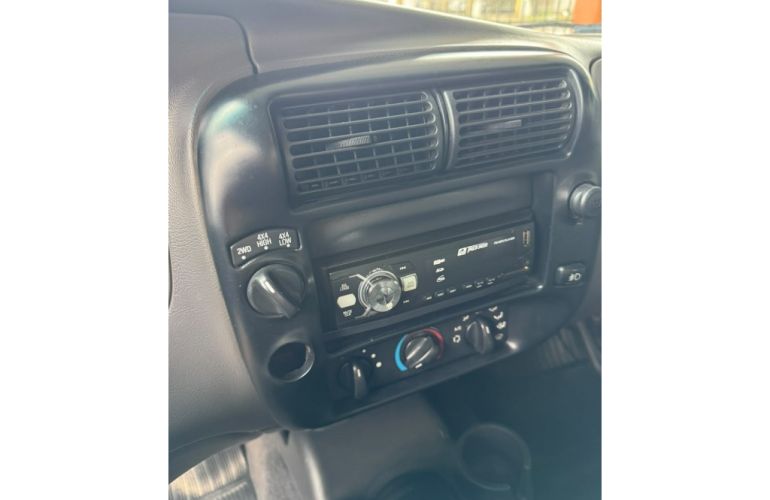 Ford Ranger 3.0 CD XLT 4WD - Foto #6