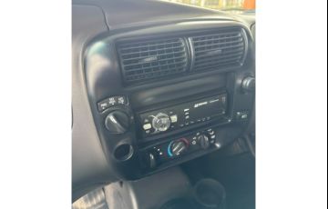 Ford Ranger 3.0 CD XLT 4WD - Foto #6