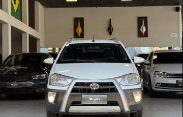 Toyota Etios Cross 1.5 16v - Foto #2