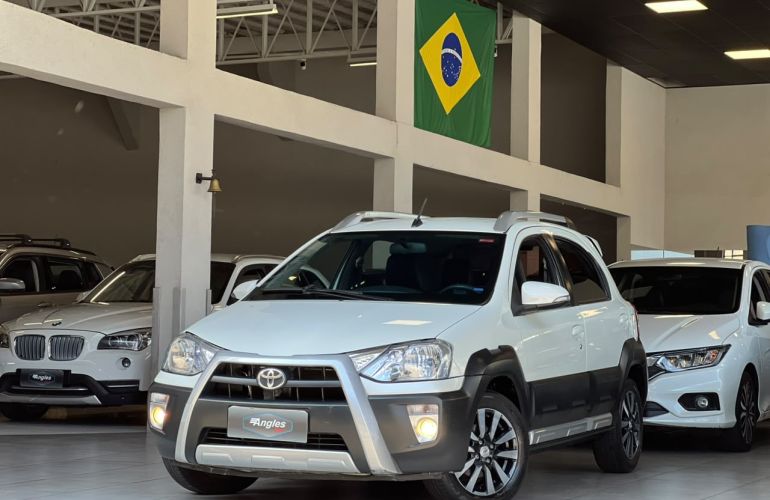 Toyota Etios Cross 1.5 16v - Foto #3