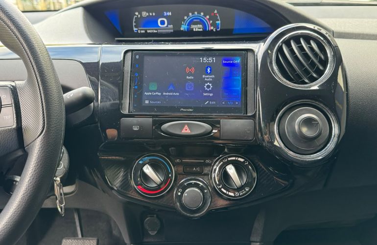 Toyota Etios 1.5 Xs Sedan 16v - Foto #7
