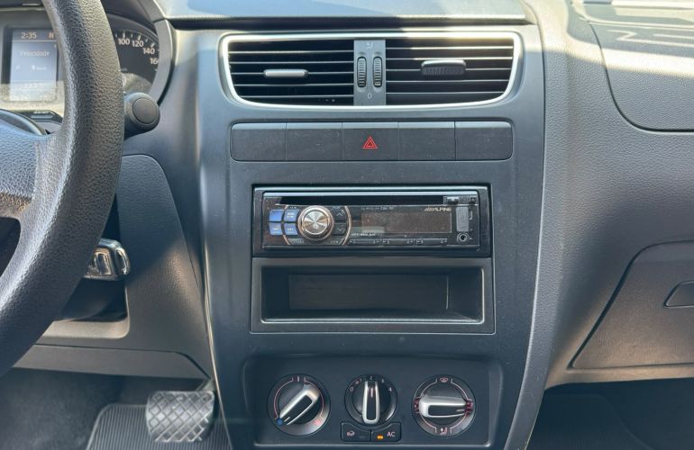 Volkswagen Fox 1.6 Mi 8v - Foto #7