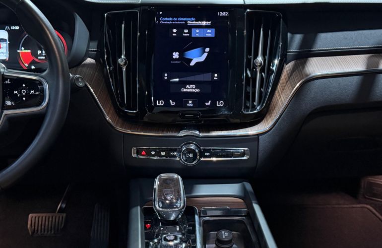 Volvo XC60 2.0 T8 Inscription AWD - Foto #7