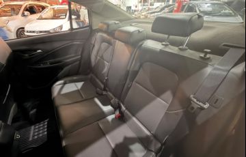Chevrolet Onix 1.0 Turbo Plus Premier - Foto #8