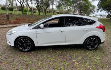 Ford Focus Hatch Titanium 2.0 16V - Foto #4