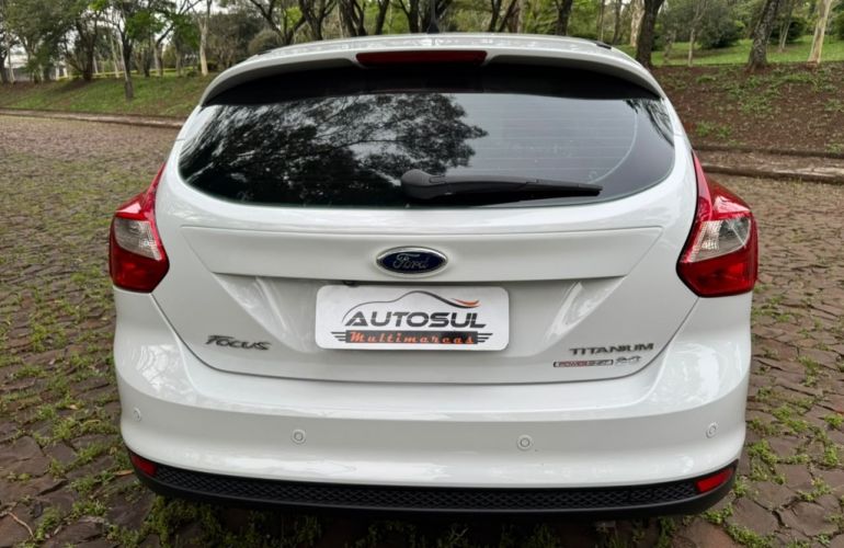 Ford Focus Hatch Titanium 2.0 16V - Foto #5