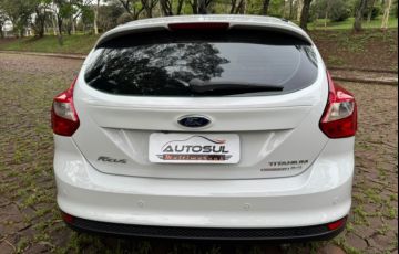 Ford Focus Hatch Titanium 2.0 16V - Foto #5