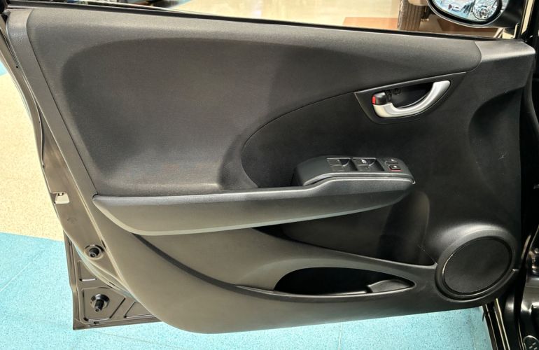 Honda Fit 1.5 Twist 16v - Foto #10