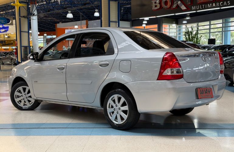 Toyota Etios 1.5 Xls Sedan 16v - Foto #5
