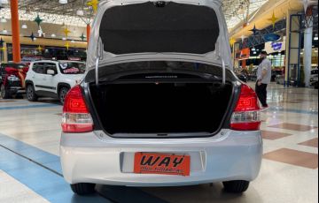 Toyota Etios 1.5 Xls Sedan 16v - Foto #9