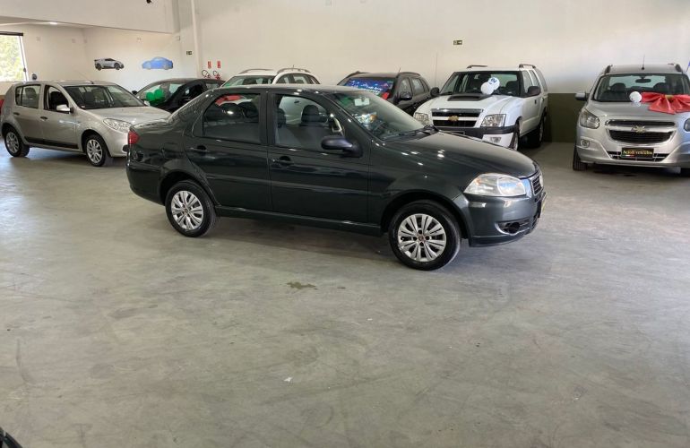 Fiat Siena 1.0 MPi El Celebration 8V Flex 4p Manual - Foto #4