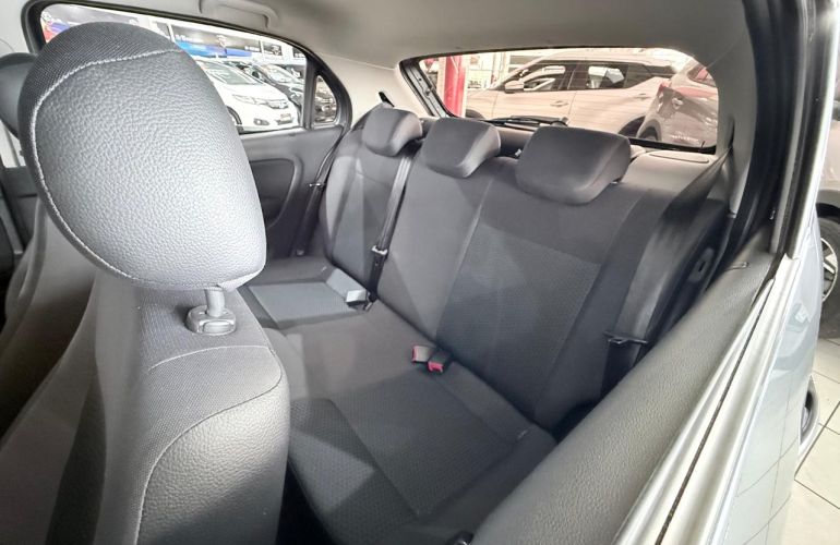 Volkswagen Gol 1.0 12v Mpi - Foto #9