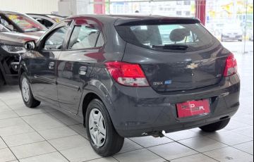 Chevrolet Onix 1.0 MPFi Joy 8v - Foto #4