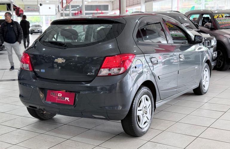 Chevrolet Onix 1.0 MPFi Joy 8v - Foto #6