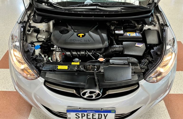 Hyundai Elantra 1.8 GLS 16v - Foto #5
