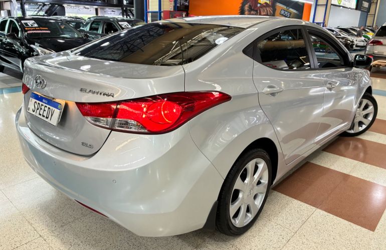 Hyundai Elantra 1.8 GLS 16v - Foto #7