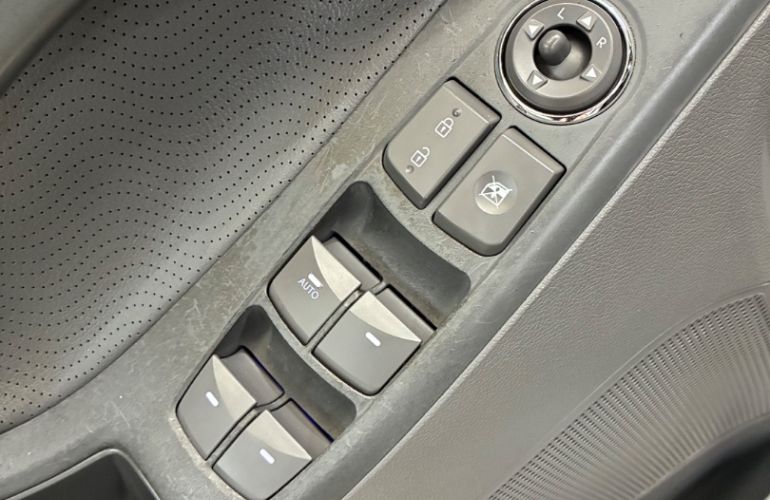 Hyundai Elantra 1.8 GLS 16v - Foto #9