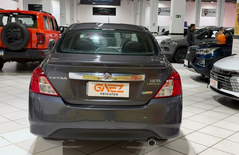 Nissan Versa 1.6 16V Unique - Foto #10
