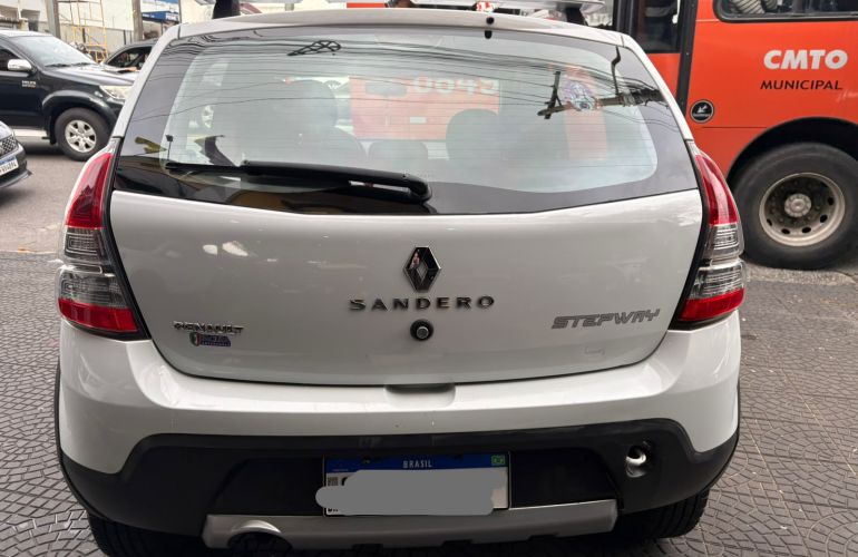 Renault Sandero 1.6 Stepway 16v - Foto #6