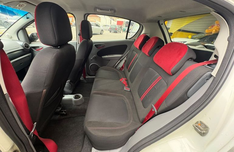 Fiat Palio 1.6 MPi Sporting 16v - Foto #8