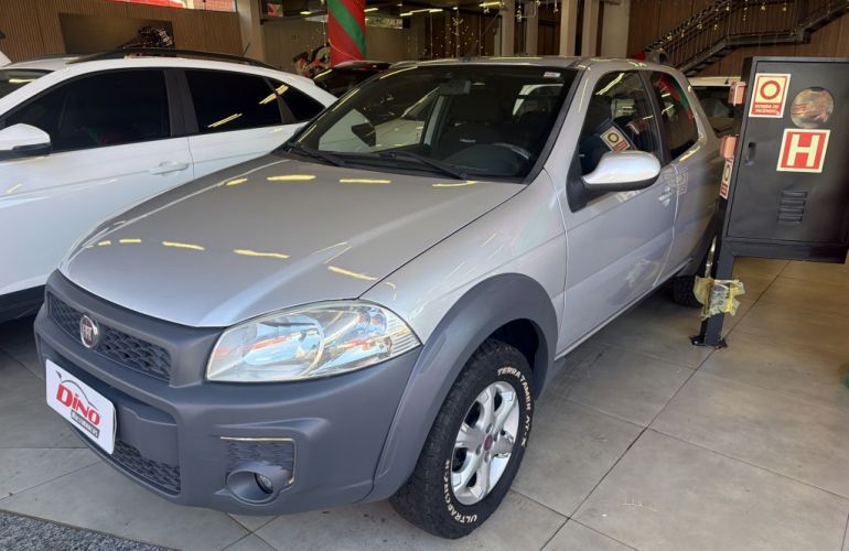Fiat Strada Freedom 1.4 (Flex) (Cabine Dupla) - Foto #2