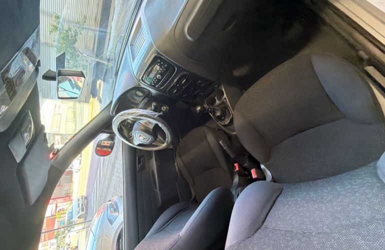Fiat Strada Freedom 1.4 (Flex) (Cabine Dupla) - Foto #6