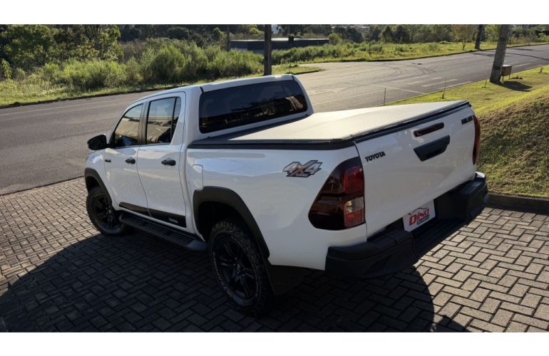 Toyota Hilux 2.8 TDI SR CD Challenge 4x4 (Aut) - Foto #4