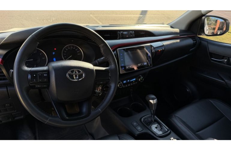 Toyota Hilux 2.8 TDI SR CD Challenge 4x4 (Aut) - Foto #8