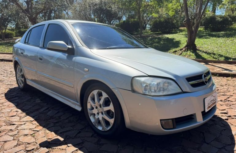 Chevrolet Astra Hatch 2.0 (Flex) - Foto #2