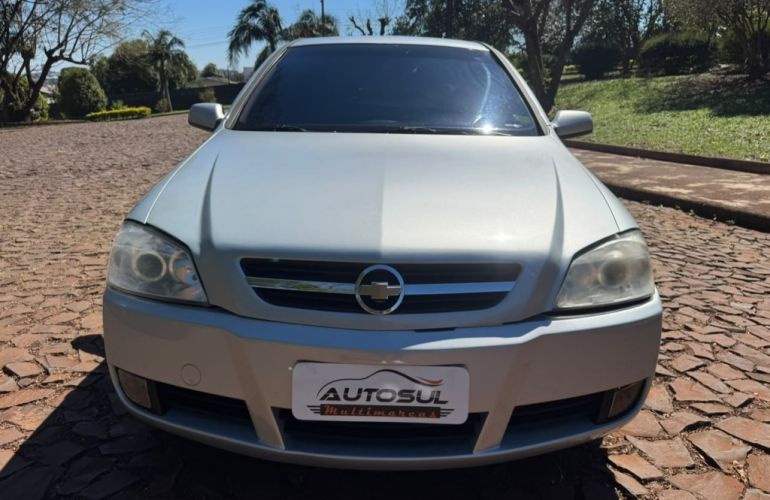 Chevrolet Astra Hatch 2.0 (Flex) - Foto #3