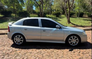 Chevrolet Astra Hatch 2.0 (Flex) - Foto #4
