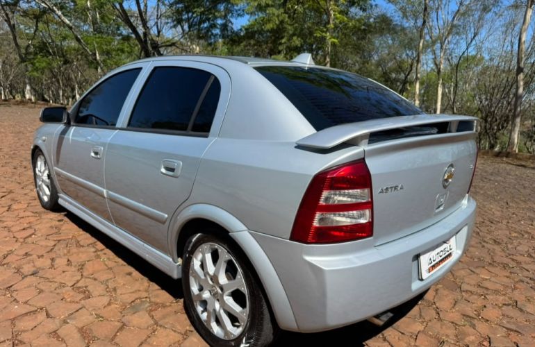 Chevrolet Astra Hatch 2.0 (Flex) - Foto #8